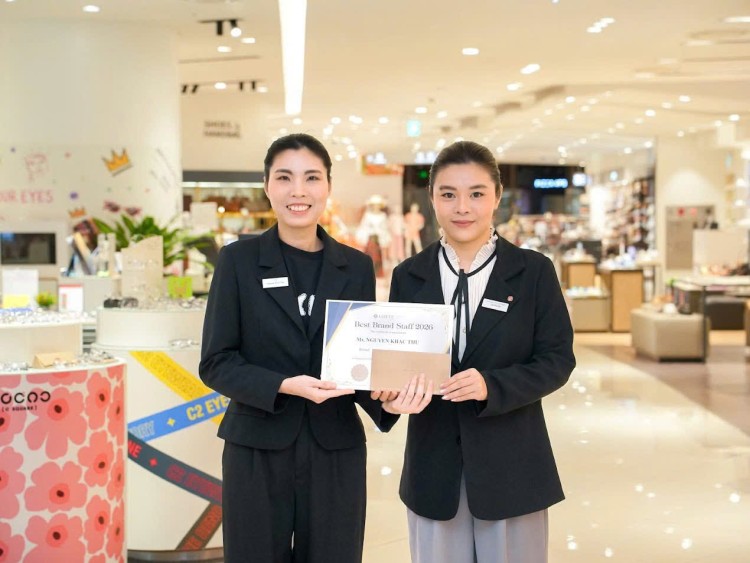 SIXDO VINH DANH NHÂN VIÊN XUẤT SẮC “BEST BRAND STAFF AWARD” TẠI LOTTE DEPARTMENT STORE