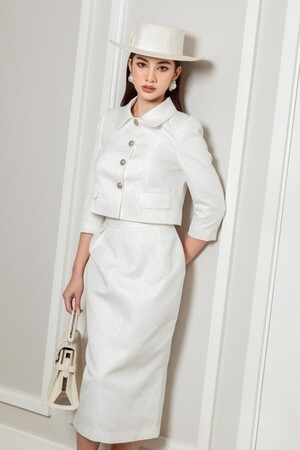 Sixdo Straight Brocade Skirt In White Limited Collection
