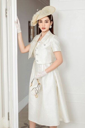 Sixdo Floral Brocade Dress In White Limited Collection