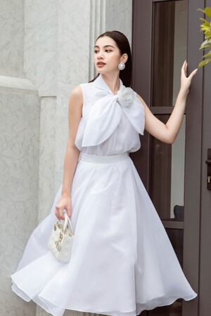 Sixdo Box Pleated Skirt In White Limited Collection