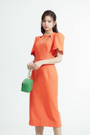 Sixdo Orange Keyhole Neckline Midi Raw Dress