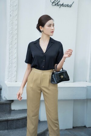 Black Notched Collar Silk Shirt (Áo nữ)
