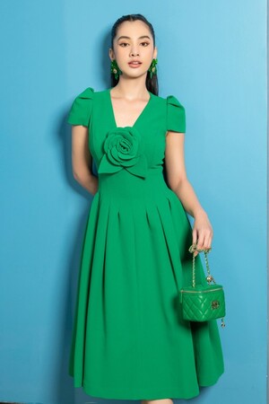 Green V-neck Midi Woven Dress