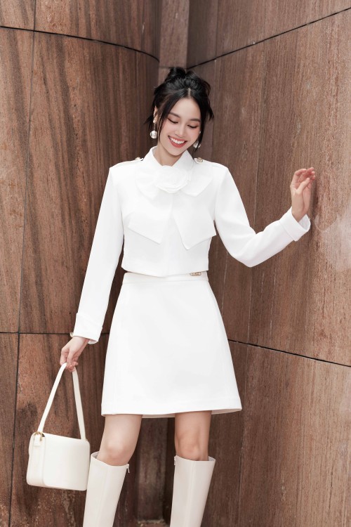 White Mini Woven Woven Skirt
