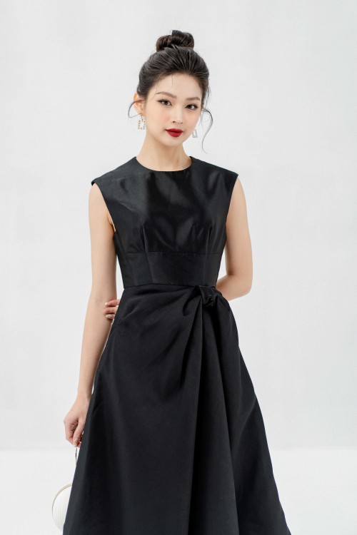 Sixdo Black Sleeveless Midi Taffeta Dress