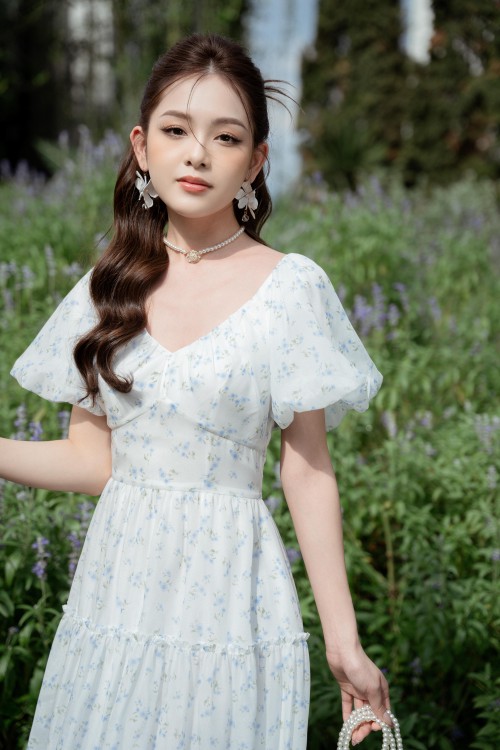 Sixdo Z-White Plunging Floral Midi Dress