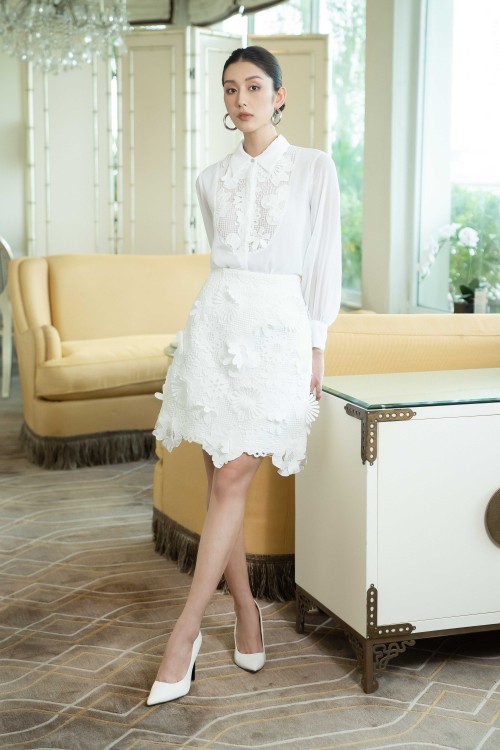 White Floral Mini Lace Skirt