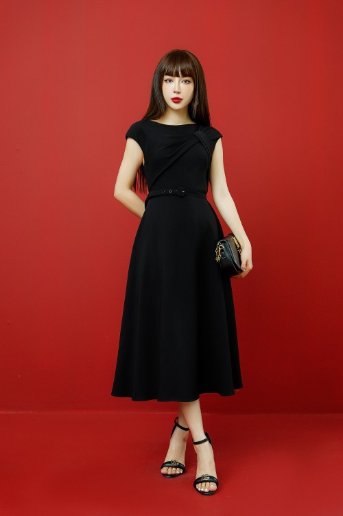 Black Sleeveless Midi Woven Dress