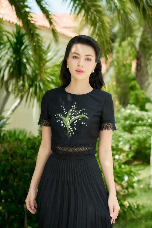 Black Raw Top With Embroidered Flower