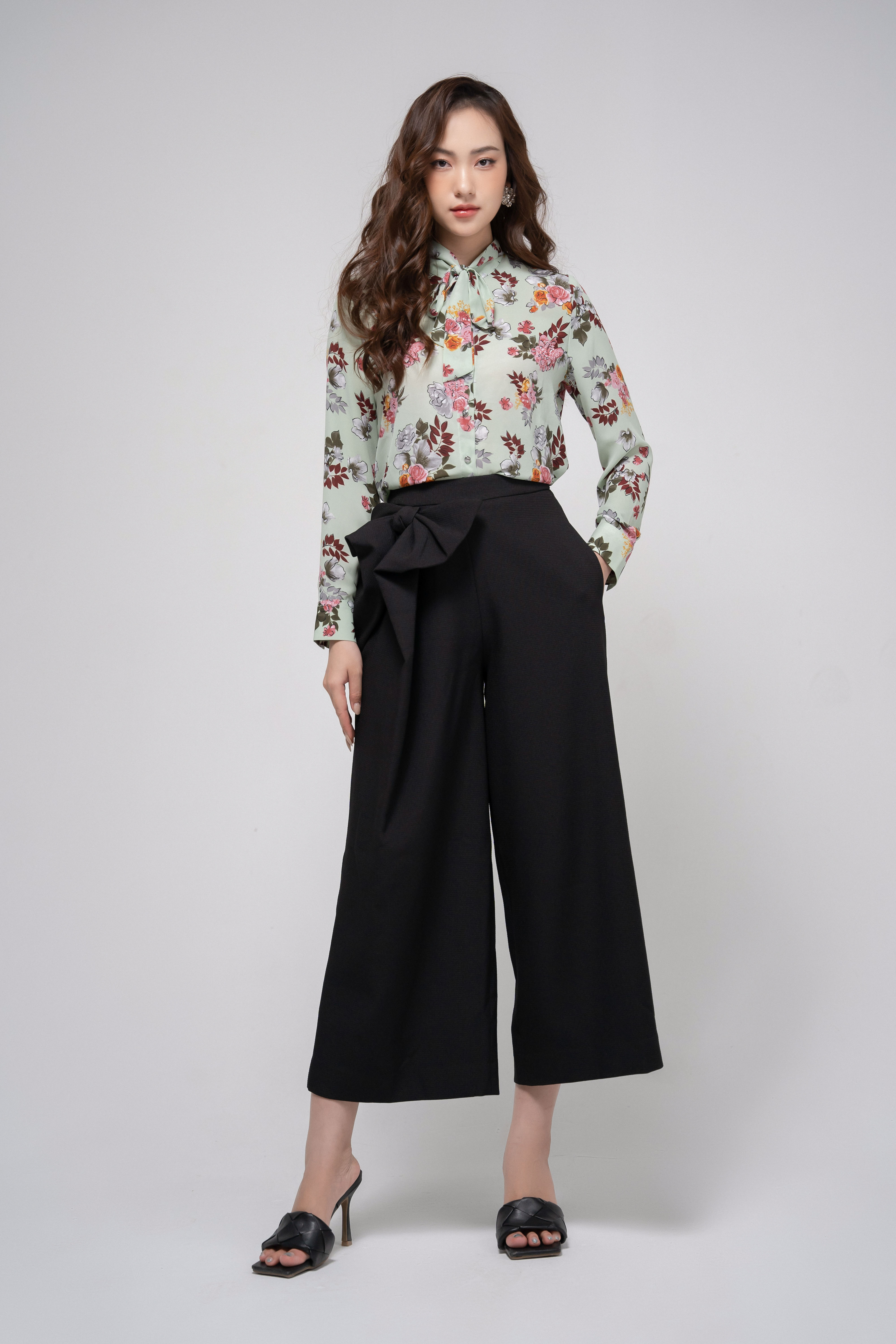 The Kearney Floral High Waisted Pant in Cream – Piper & Scoot