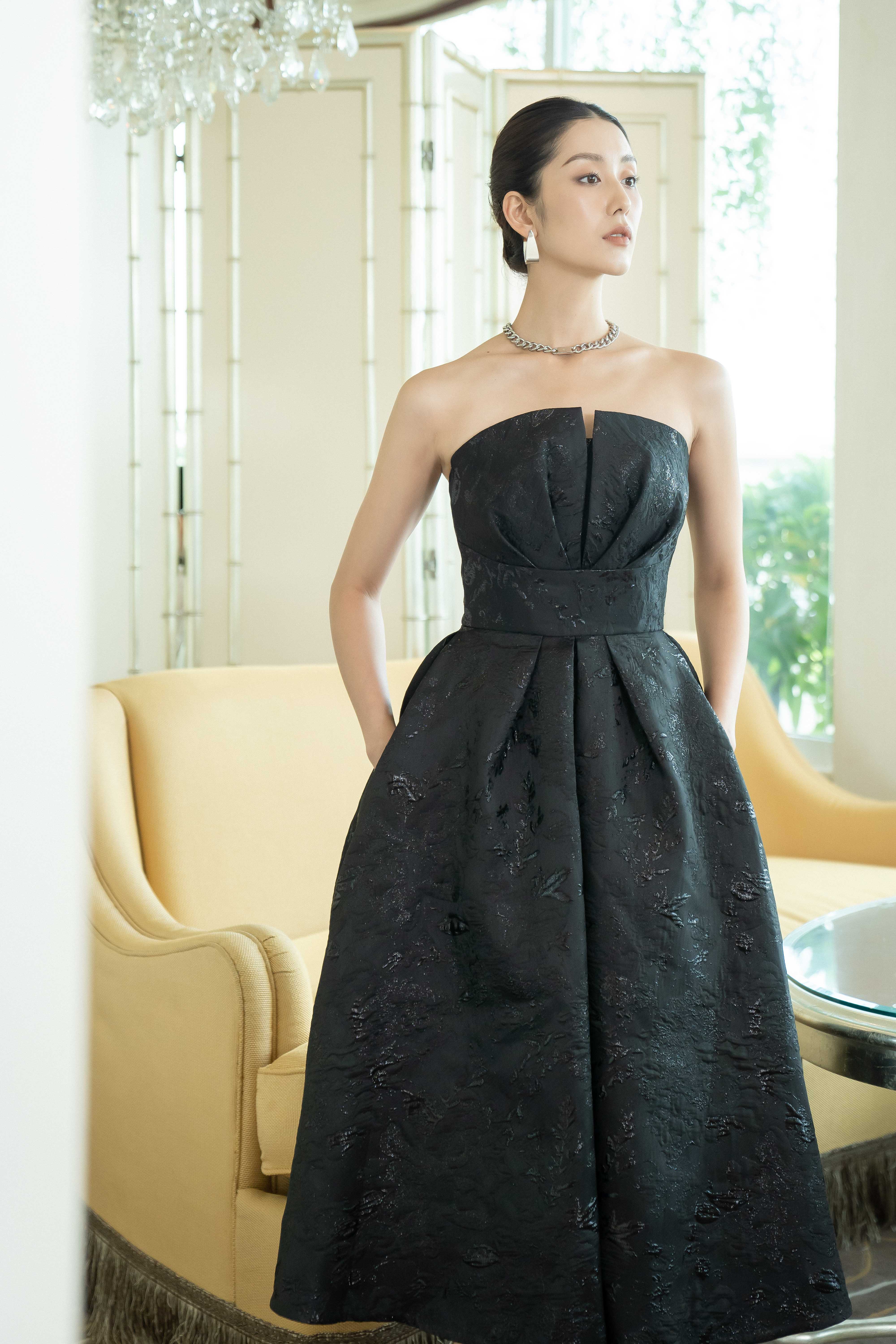 black brocade dress Bat Bustle Dress S main image 0