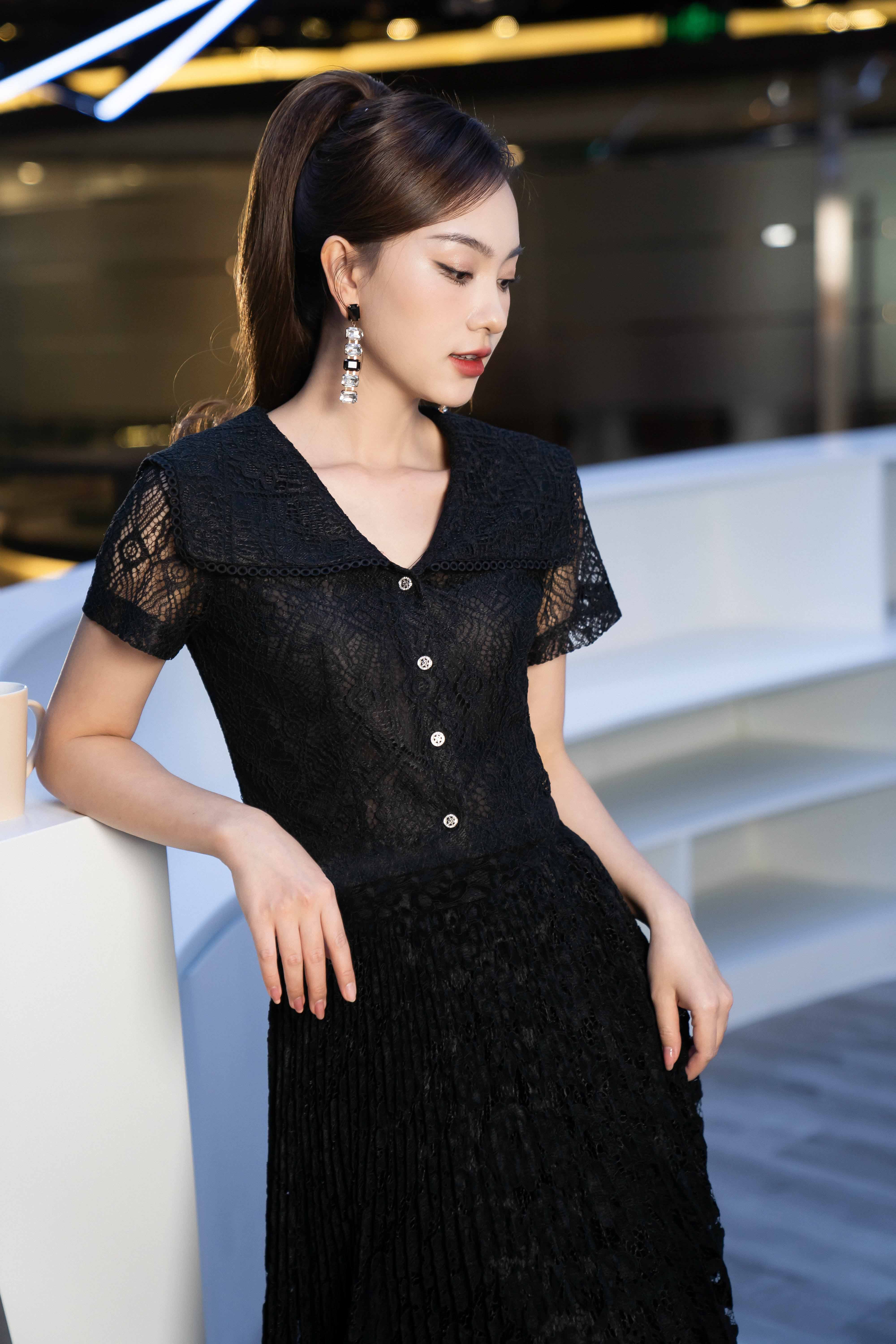 Áo nữ - Black Puritan Collar Lace Top