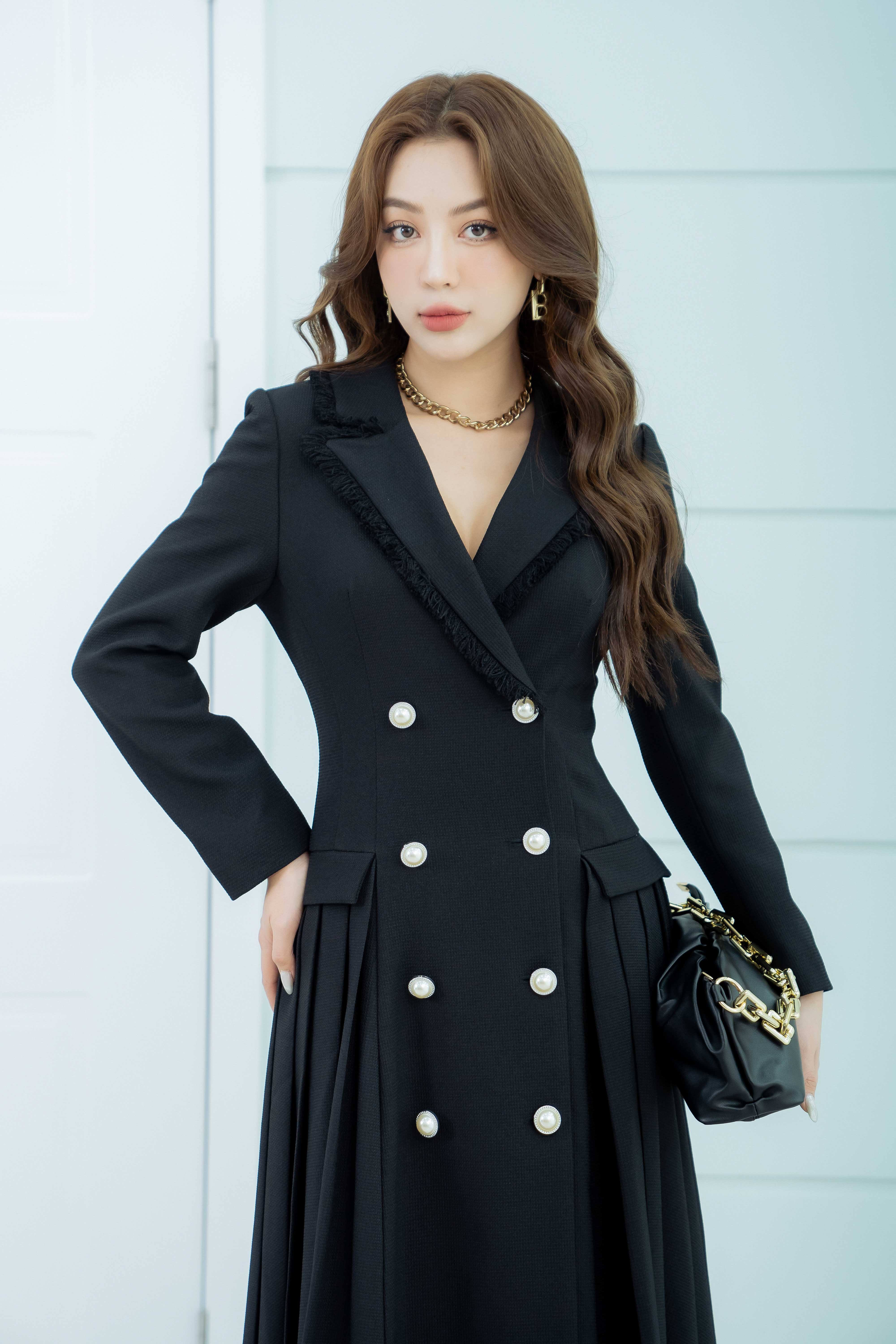 9GH45 - Long Button Gown - Givoni Australia