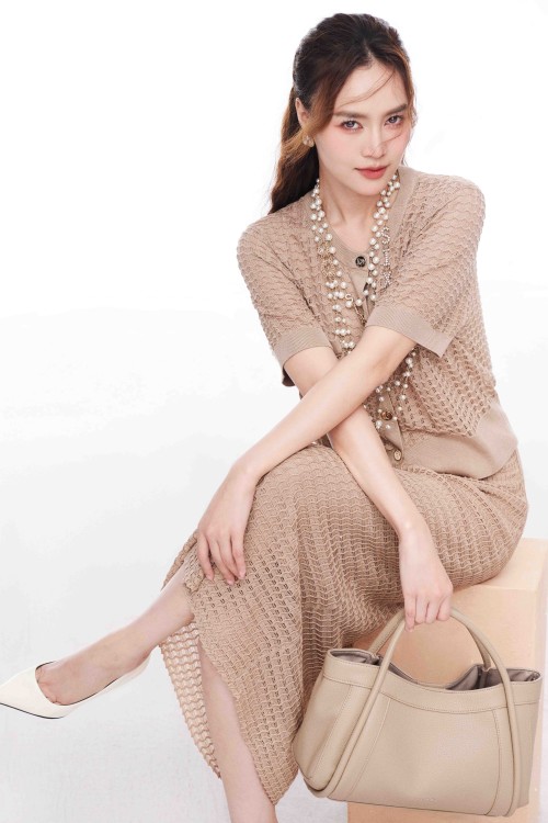 Sixdo Brown Knit Blouse & Brown Knit Flared Skirt