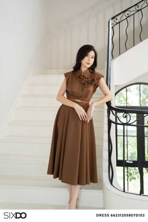 Brown Pleated Woven Midi Dress With Flower