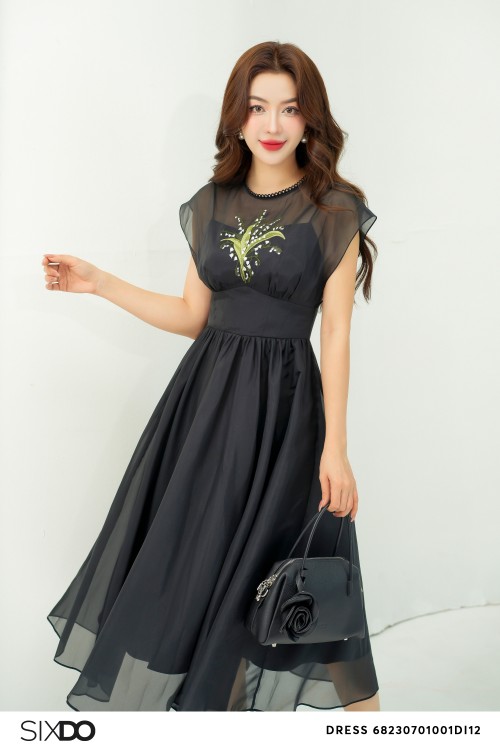 Sixdo Black Midi Dress With Embroidered Flower