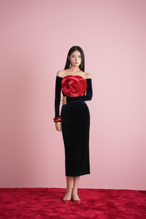 Dark Navy 3D Flower Velvet Pencil Dress