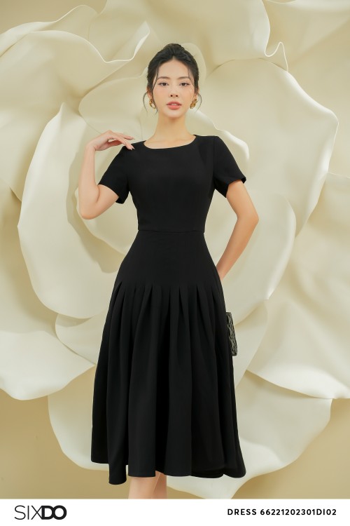 Black Gored Midi Woven Dress