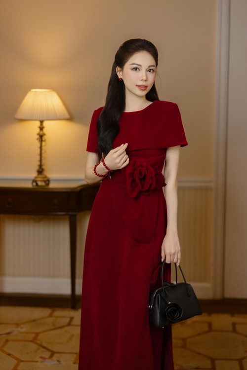 Sixdo Red 3D Flower Velvet Ao Dai