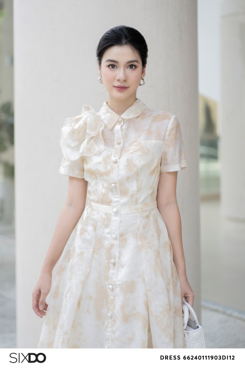 Sixdo Off White 3D Flower Organza Midi Dress