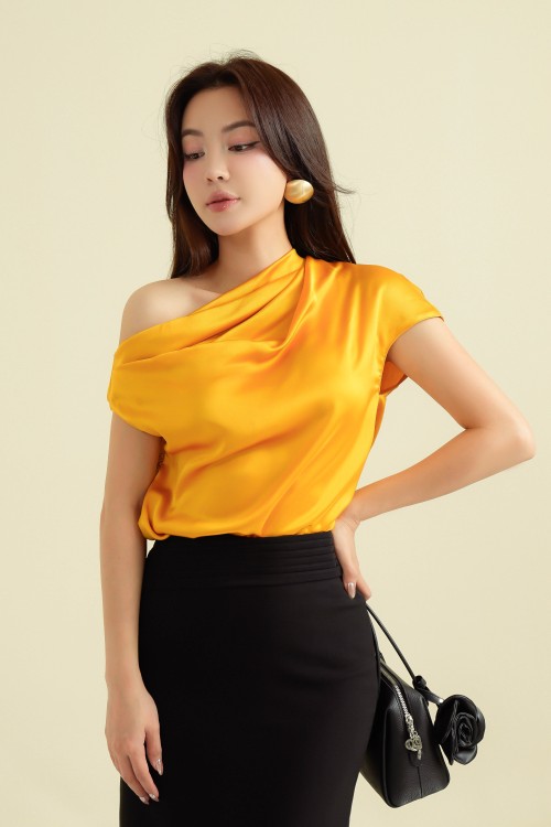 Sixdo Yellow Off-shoulder Silk Top