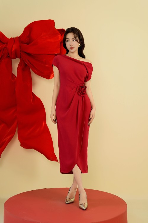 Sixdo Red Silk Midi Dress With Flower