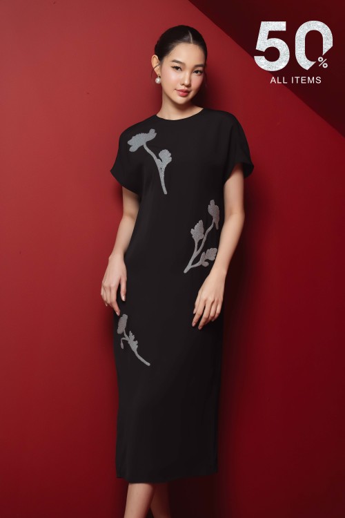 Black Flower Embroidery Silk Loose Dress