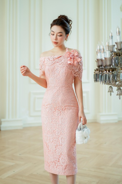 Light Pink Midi Lace Dress With Flower