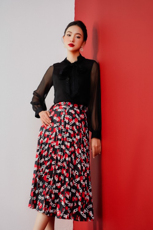 Black Pleated Midi Silk Skirt