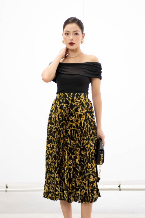 Black Baroque Print Pleated Midi Silk Skirt