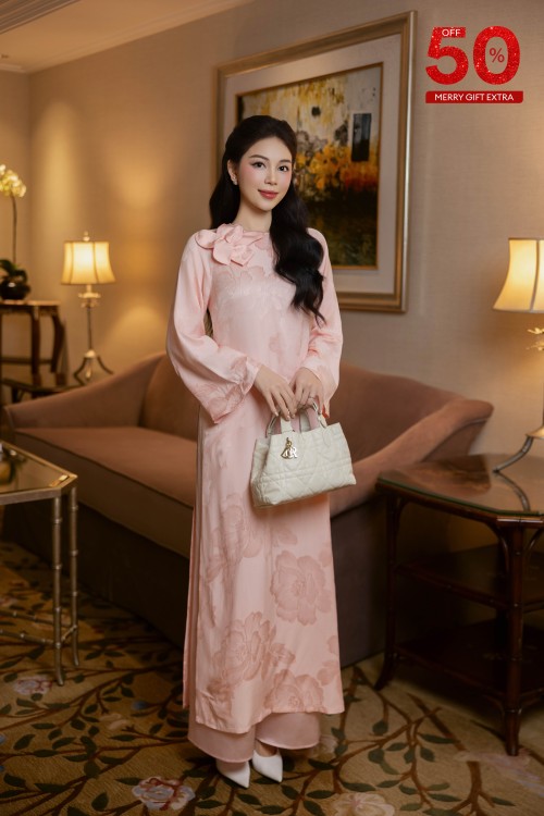 Light Pink 3D Flower Silk Ao Dai