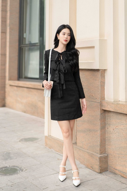 Black A-line Mini Woven Skirt