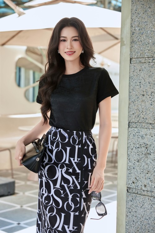 Black Cotton Tshirt