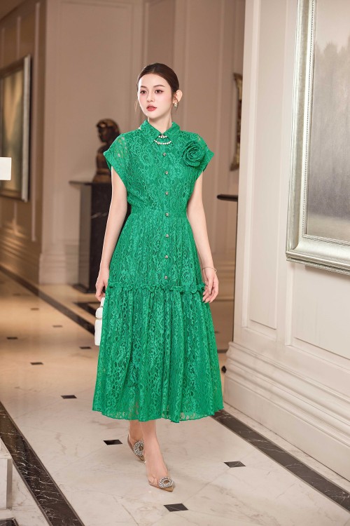 Green Lace Flared Dress With Flower