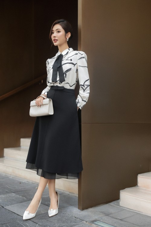 Black Woven Flared Skirt