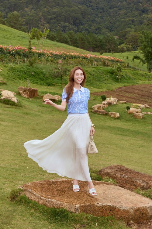 White Woven Flared Skirt