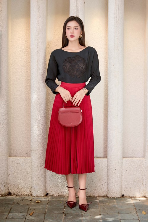 Red Pleated Tuytsi Flared Skirt