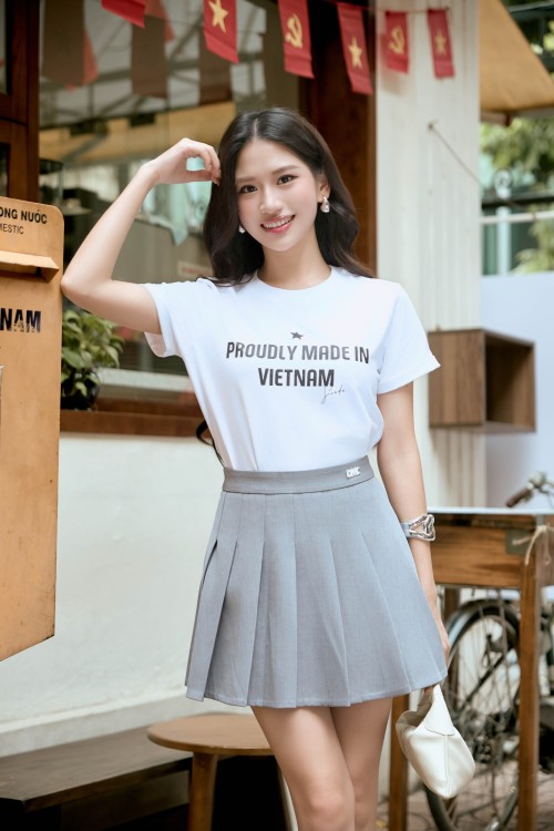 White Proundly Vietnam Cotton Tshirt
