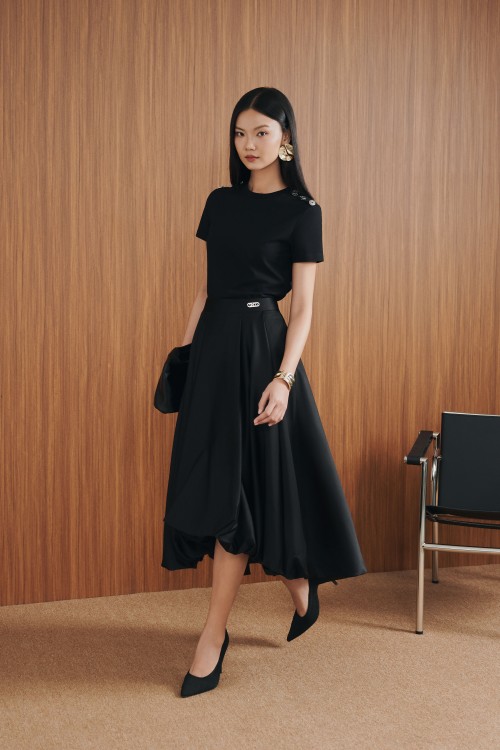 Sixdo Black Taffeta Flared Skirt