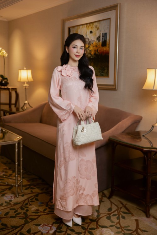 Light Pink 3D Flower Silk Ao Dai