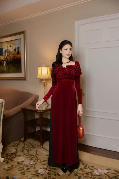 Dark Red 3D Flower Velvet Ao Dai