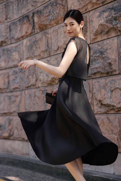 Sixdo Black Taffeta Sleeveless Dress