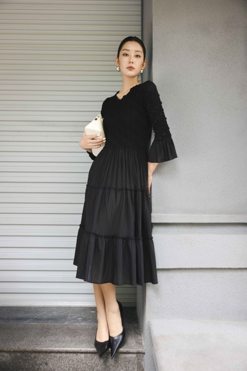 Sixdo Black Pleated Woven Flared Dress
