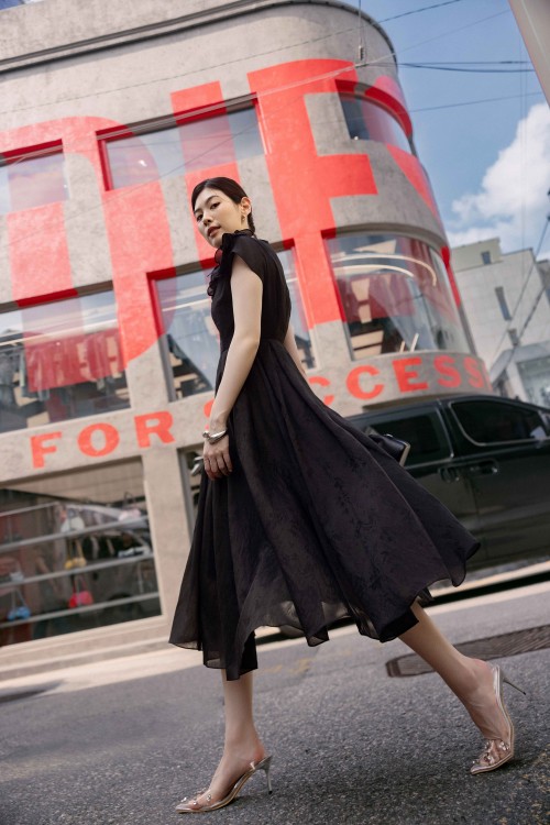 Sixdo Black 3D Flower Organza Flared Dress