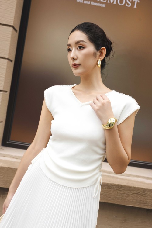 Sixdo White Knit Blouse