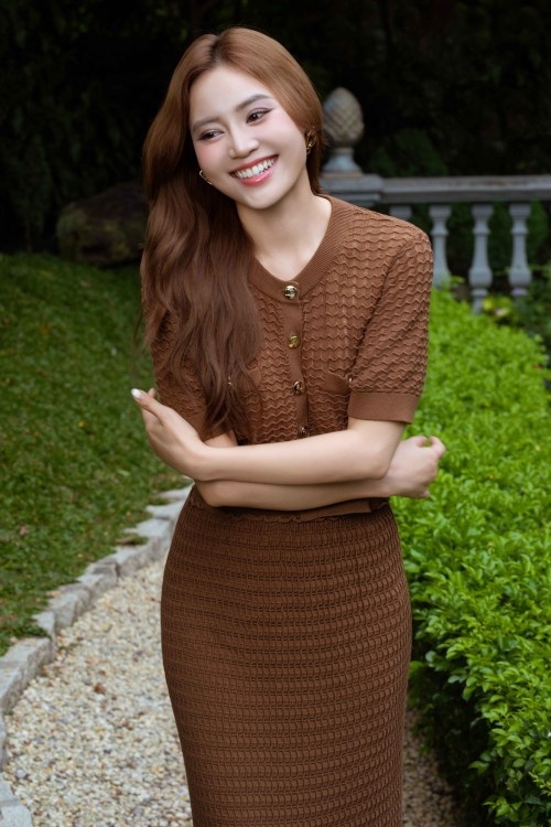 Sixdo Caramel Textured Knit Cardigan & Skirt