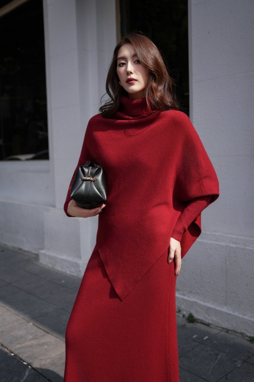 Sixdo Asymmetric Hem Knit Turtleneck &amp; Skirt