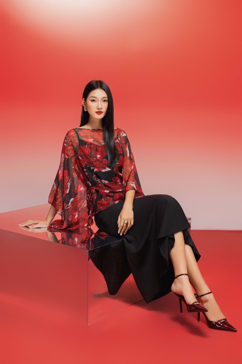 Sixdo Black Peony Voile Blouse