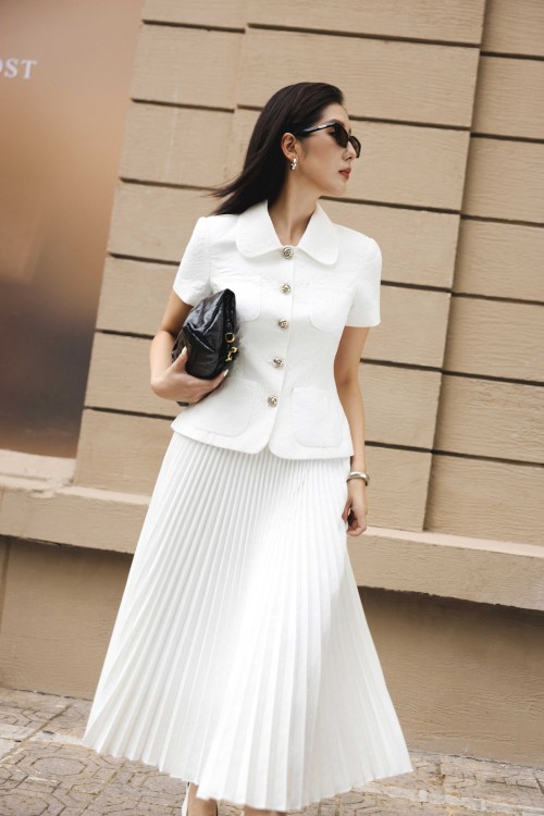 Sixdo White Brocade Vest