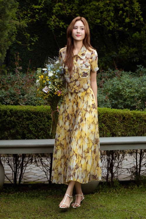 Sixdo Yellow Floral Organza Flared Skirt
